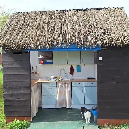 A Traveler's Small House Maly Podroznika